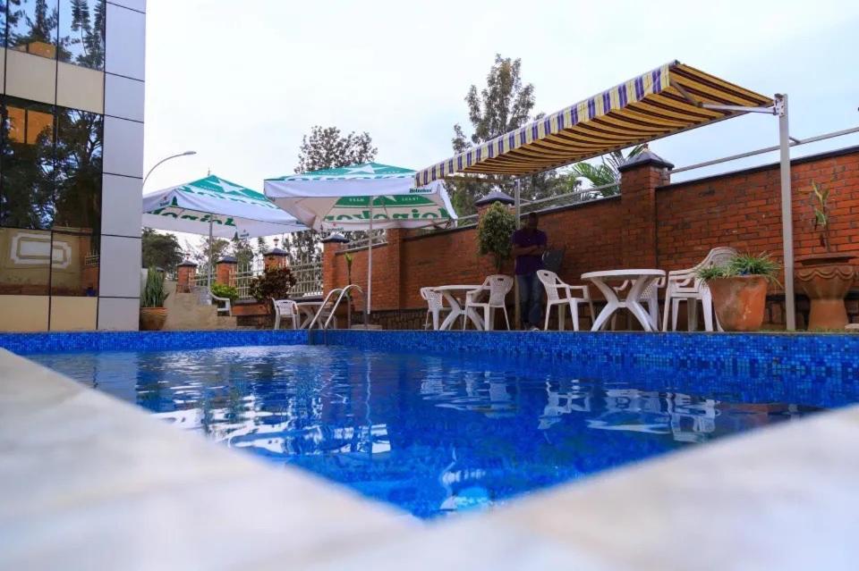 Hotel Karisimbi Kigali Extérieur photo